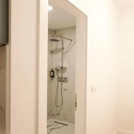 Apartman 102