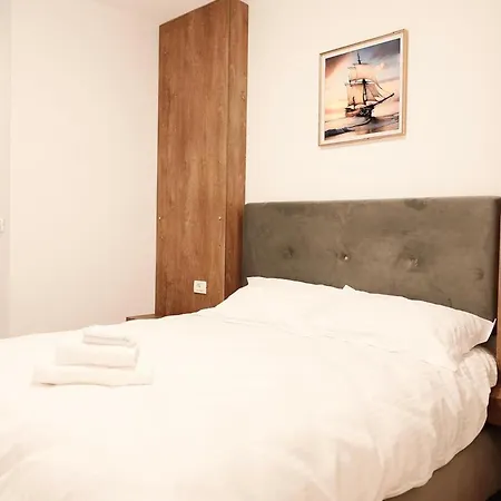 102 Apartman *
