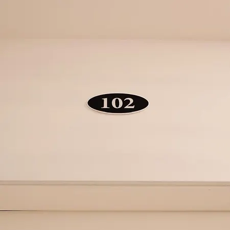 102 Apartman Tirana