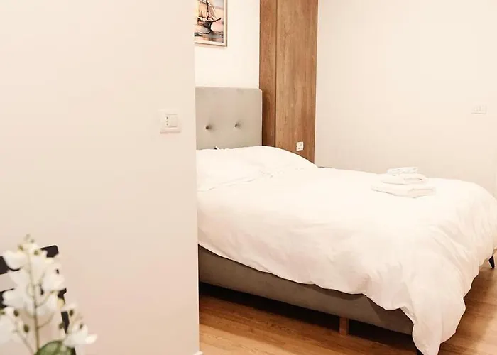 102 Apartmán Tirana